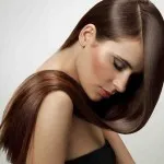 Keratin hajkiegyenesítő előnyeiről és hátrányairól