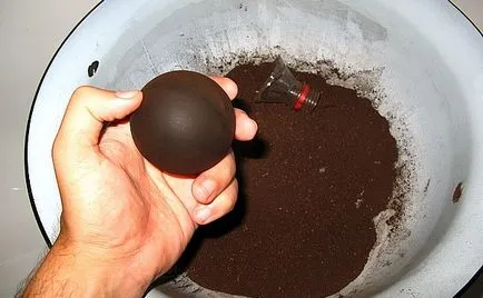 Ragyogó földes golyók vagy ballonok japán dorodango