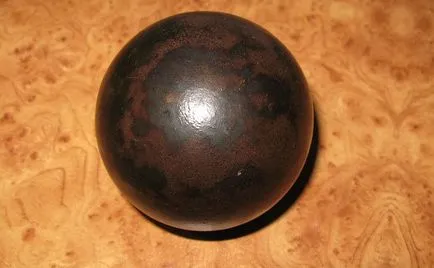 Ragyogó földes golyók vagy ballonok japán dorodango