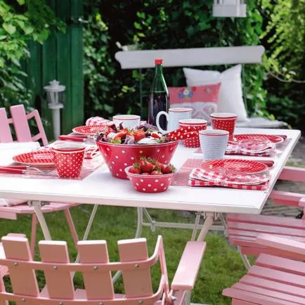 Strawberry ötletgazdagság 45 ízletes táblázatot a szezon kedvenc gyümölcse