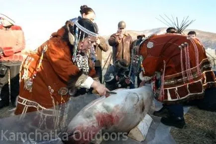 Koryak Khololo rituális ünneplés, esemény kapcsolódó túrák Kamcsatka
