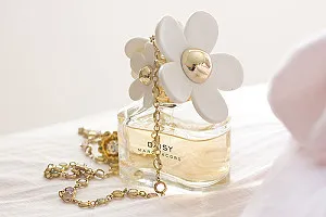 Legjobb parfüm tizenéves lányok parfüm a legtöbb szeszélyes lány, parfüm, szépség