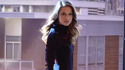 Маша Аверина срещу Supergirl