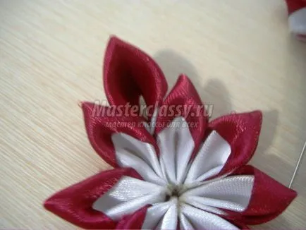 Bezel в kanzashi техника