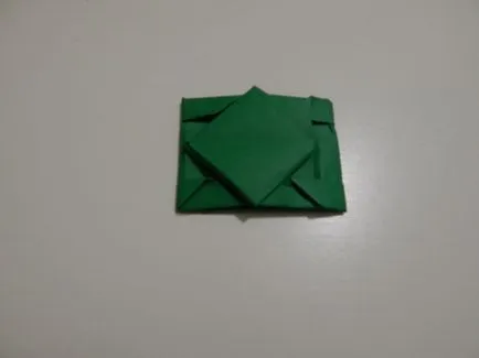 Küldj egy ajándékot pápa február 23-án a kezüket tartály origami