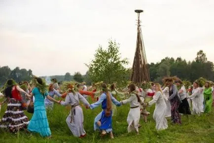 Jelek, hagyományok és a történelem a nap Szent Péter és Pál, zatusim!