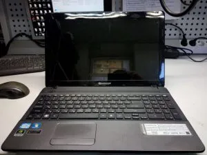 Лаптоп ремонт PACKARD BELL EASYNOTE TS11 - почистване на прах, на мястото на термична паста, ремонта и тялото