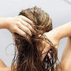 Mi van, ha a haj gyorsan piszkos és salyatsya hogyan kell gondoskodni fürtök, így tovább tart