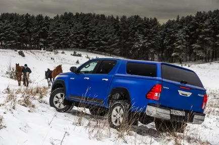 Тест драйв на Toyota Hilux и Volkswagen Amarok обратно - влезте двигател