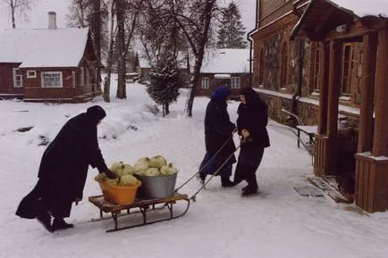 Украинските монасите как живота в именията - обичаме украйна