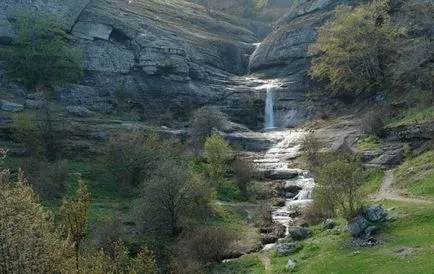 Waterfall Dzhurla sírás áramlás Demerdzhi