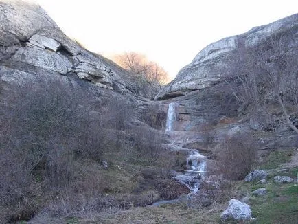 Waterfall Dzhurla sírás áramlás Demerdzhi