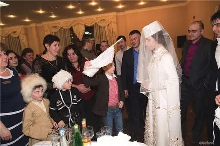 Млада булка младоженци без шокиращи истината кавказки сватби - adfave