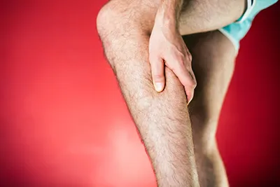 Болки в краката причинява разширени вени, премахване на методи за да се отървем от болката