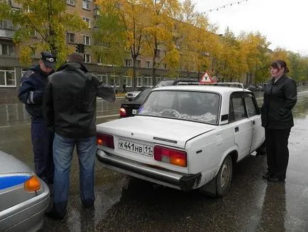 Private avtoinstruktor, autósiskola, aki felelős azért, amit