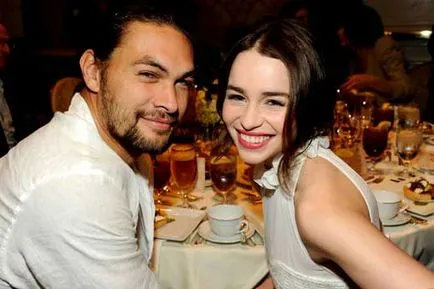 Emilia Clarke a spus despre penisul Jason Momoa