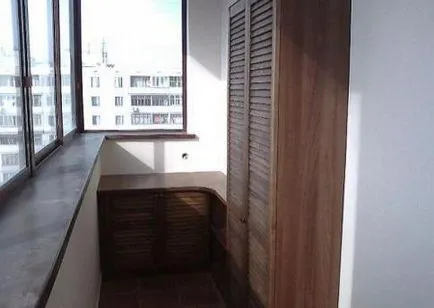 Gardrób és tároló helyiségek a erkélyek és loggiák fotók, videók, árak