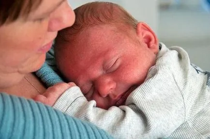 Hogyan elválaszt a baba aludni anya gyakorlati tanácsokat