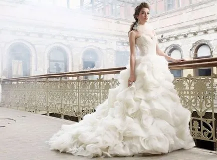 Hogyan válasszuk ki a divatos menyasszonyi ruha, novaya - Online magazin nőknek