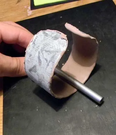 Hogyan készítsünk egy karkötőt készült polimer agyag (műanyag) - DIY