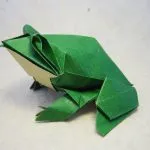 Cum sa faci o broasca din hârtie origami, care este sărituri cu mâinile lor, instrucțiuni pas cu pas,