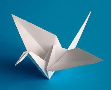 Hogyan készítsünk egy madár papírból Crane boldogság