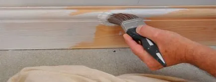 Paint цокли възможно да се боя на пода, пластмасови корнизи, видео и снимки