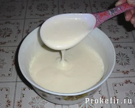 Крем от кисело мляко торта 1