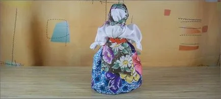 Doll amulett saját kezűleg a rongy-lépésre fotó mesterkurzust