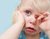 vas de spargere în ochiul unui copil ce să facă în cazul în care capilarele de spargere în ochi la sugari