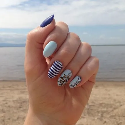 Fashion Nails csíkos fotó, szép manikűr csíkos ötletek köröm design csíkos