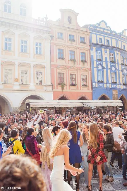 Nunta de toamnă la Old Town Hall, fotograf în praga