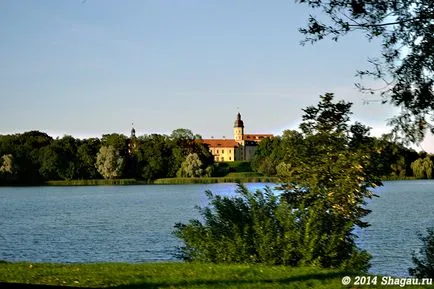 Parks Nesvizh Castle