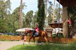 В парка на партизанското Слава, здравето пътека (15 км)