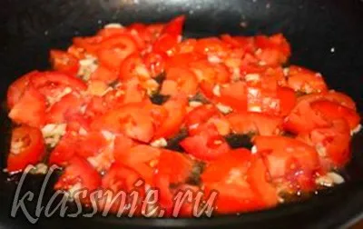 Пене паста с домати, спанак и сметана, много вегетариански рецепти