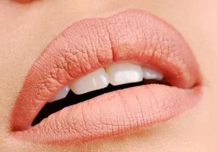 Permanente make-up buzele ca a face o fotografie înainte și după, cât de multe deține, video despre procedura