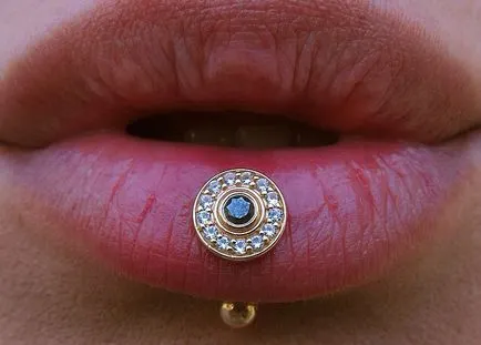 Piercing buzele superioare și inferioare, tipuri, consecințe, puncții deasupra și sub inelul de buze și alte bijuterii