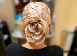 Hairstyle de flori de păr