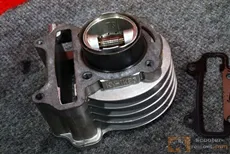 Verificați uzura pe cilindru chinez scuter în patru timpi - întreținere scutere și reparații