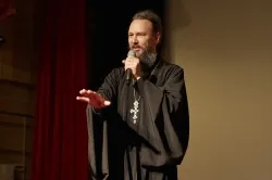 Archpriest Evgeny Sokolov «Onkológia - különleges betegség”