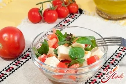 Salata cu roșii și brânză secrete delicioase de siluetă perfectă