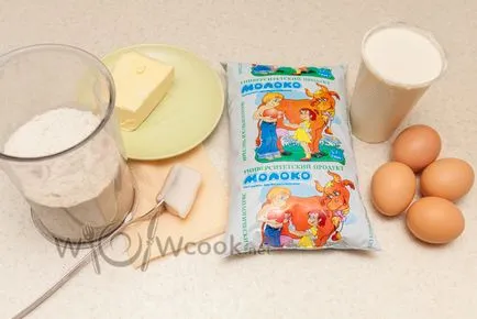Édes palacsinta tejfölös torta receptje egy fotót