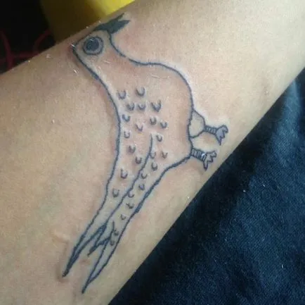 Татуировка художник от Бразилия се превърна известни благодарение на невероятно грозен татуировки