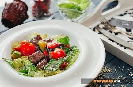 Salata de carne de vită cald, cu castraveti si ardei gras - un pas cu pas reteta fotografii