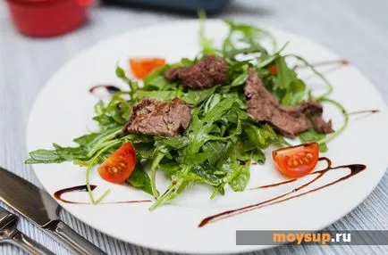 Meleg marhahús saláta uborka és paprika - lépésről lépésre recept fotók