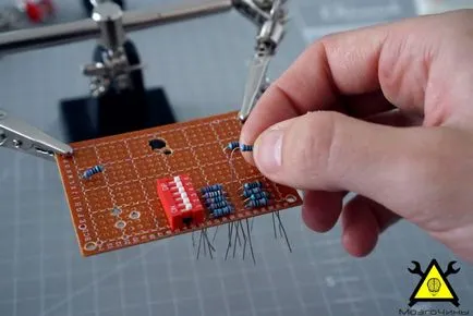 Univerzális tápegység breadboard kezüket