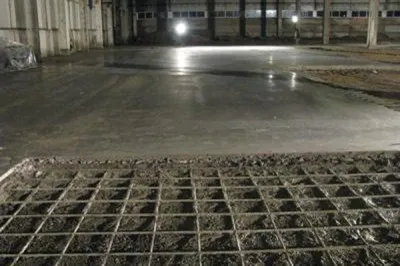 pardoseli industriale fac din beton, auto-nivelare, baza de polimer