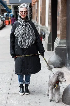 Întrebări și răspunsuri cum să poarte o eșarfă de moda poveste