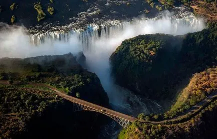 Victoria Falls - tărâmul naturii curat