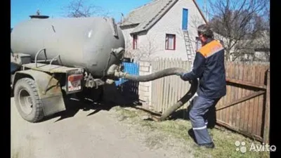 В САЩ, феновете на лед напитка пълни техните басейни и дори тоалетни